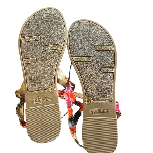 Fergalicious, Fergie Sandals Womens 8.5 Floral Strappy Flats
Comfort pink buckle - Picture 9 of 10
